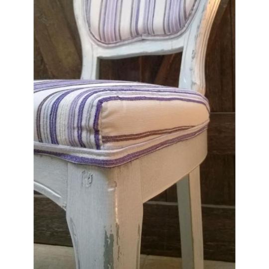 lakberendezes vintage elegans retro szek klasszikus etkezoszek kerek hattamla karpitos butor gyartas feher kopottas country patinas.jpg